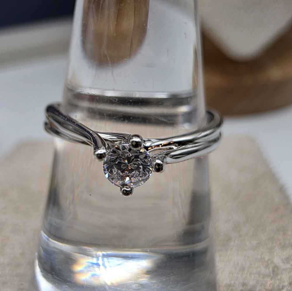 Rhodium AAA Grade CZ Ring (819)
